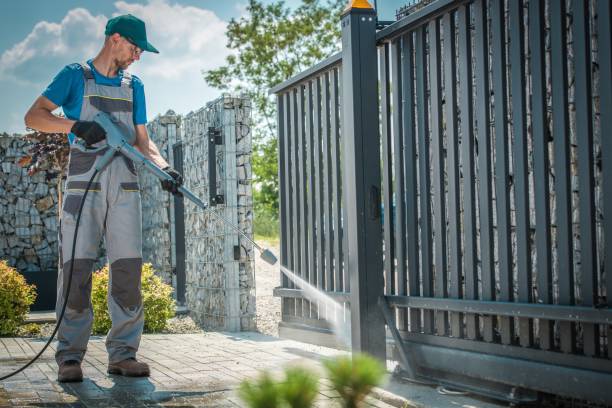 Best Animal Enclosure Cleaning  in Highland Park, TX